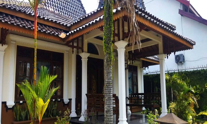 Sinduharjo Hotel | Griya Joglo Kaliurang