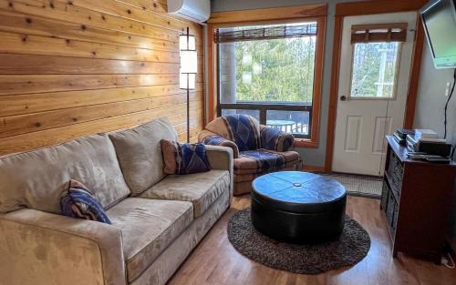 East Kootenay Apartment | Griz Inn by Fernie Central Reservations