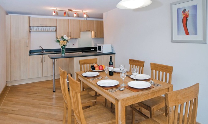 Dawlish Warren Apartment | Ground floor apartment with one double, one twin and one with bunks.