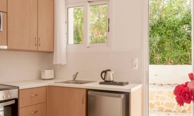 Lassi Apartment | Ground Floor Studio with Sea View (Unit F)