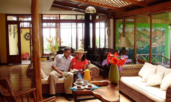 Santa Cruz de Turrialba Resort | Guayabo Lodge