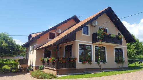 Grabovac House | Guest Accommodation Marko Kesić