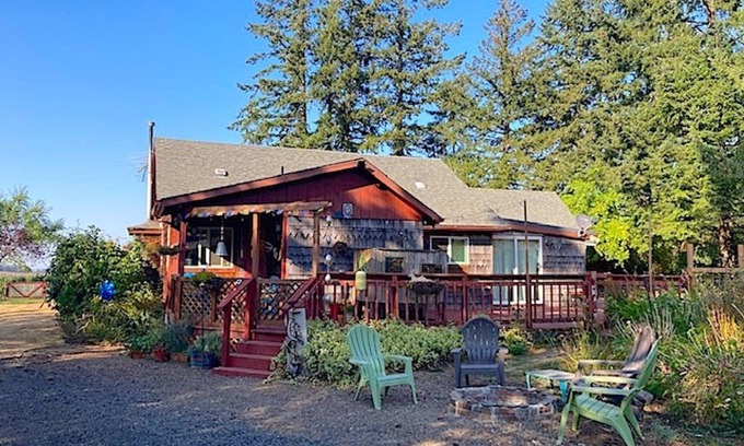Silverton House | Guest Cottage in the country