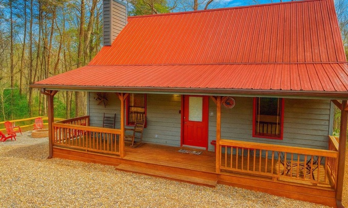 Cleveland Cabin | Guest Favorite! 667 FIVE Star Reviews | Pet Friendly | Walking Trail | Firepit