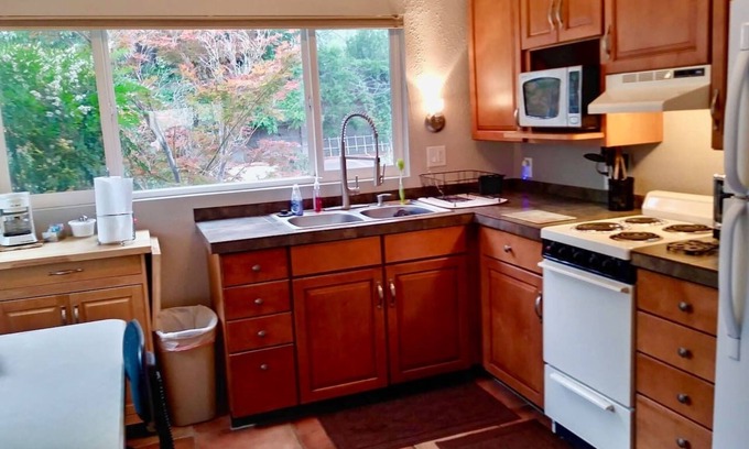 Northeast Heights House | GUEST HOME OF HESTER