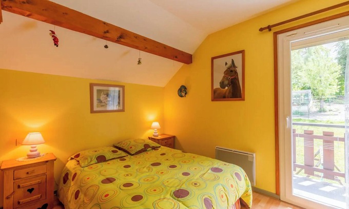 Etercy House | Guest House 'Chambres D'hotes Près Lac Annecy 2' with Shared Pool and Shared Garden