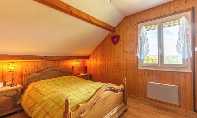 Etercy House | Guest House 'Chambres D'hotes Près Lac Annecy 1' with Shared Pool and Shared Garden