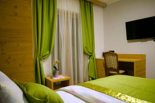 Rogatec House | Guest House Gostišče Jutriša