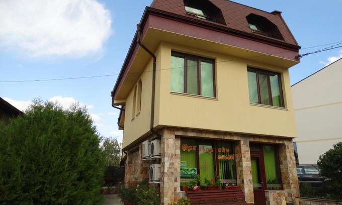 Sapareva Banya House | Guest House Ivel