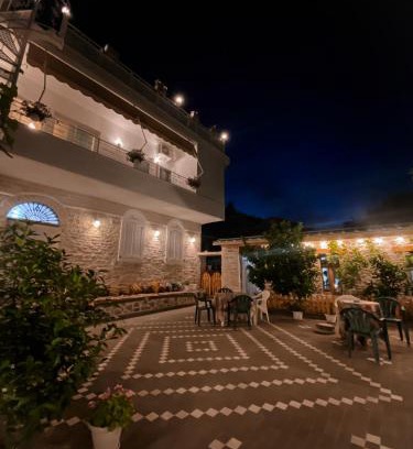 Gjirokaster House | Guest House Juald