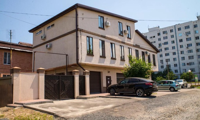 Azov House | Guest House Prestige