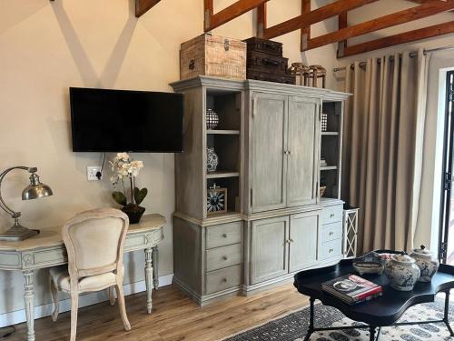 Greater Johannesburg Metropolitan Area Apartment | Guest suite in leafy Morningside