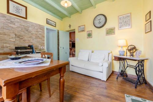 Laconi Apartment | GuestHost - La Meridiana