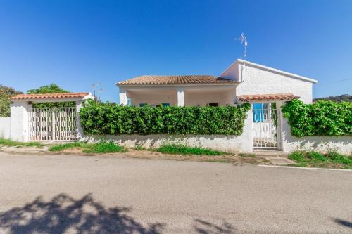 Berchiddeddu House | GuestHost Peaceful stay in Berchiddeddu with garden
