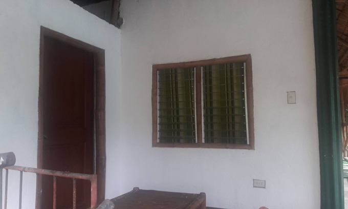 Valencia House | Guesthouse, 2/F, very spacious with large pool