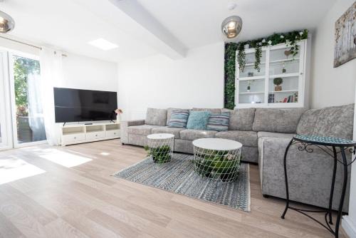 Eccles Apartment | GuestReady - A Haven by the River