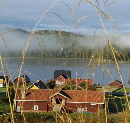 Kalarne House | Gula huset