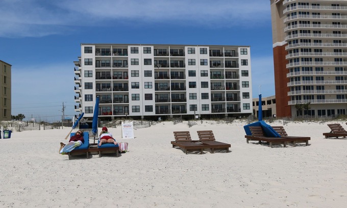 Gulf Shores Condo | Gulf Front 4th Floor Condo, complete with a great view!