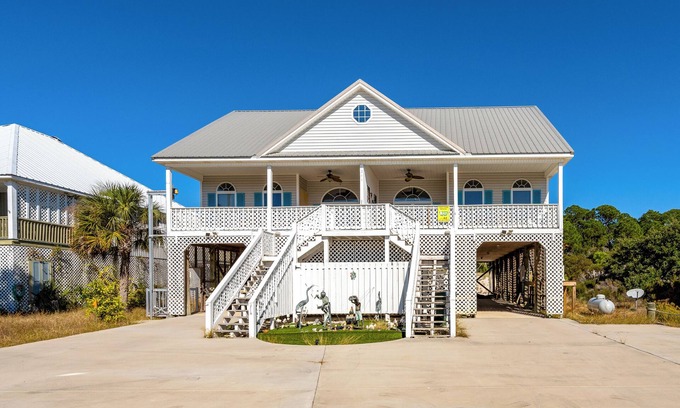 Audubon Place House | Gulf-Front Community Duplex across from the beach