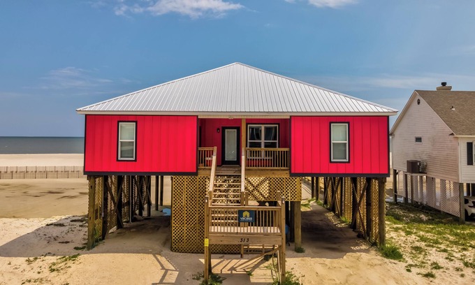 Audubon Place House | Gulffront Home w/Private Boardwalk & Porch