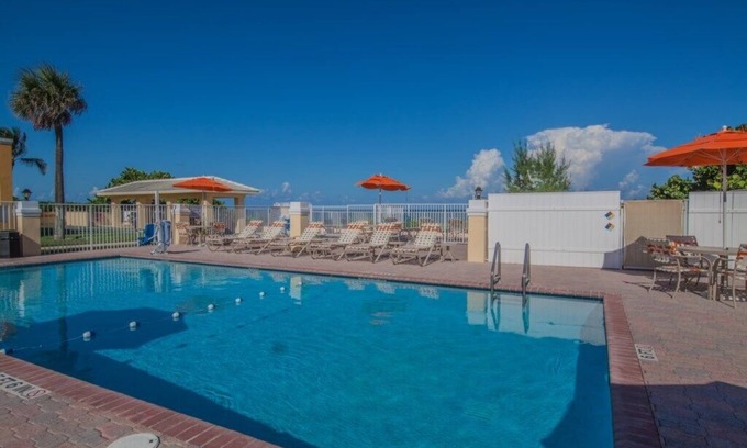 Delray Beach Hotel | Gulfstream Manor - 1 Bedroom