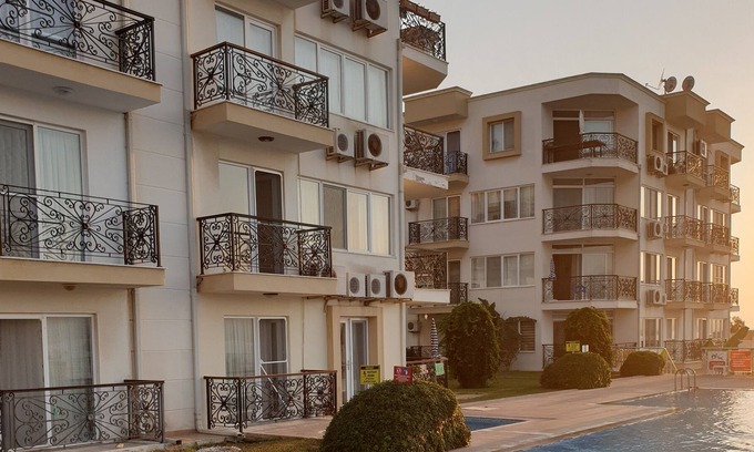 Gulluk Apartment | Gulluk Seaview3 Complex, 5 mins walk to centre. 10 min from Airport