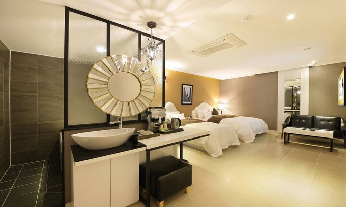 Gunsan Hotel | Gunsan CAR Self Check-in Motel