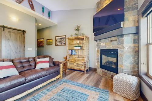 Dover Bay Apartment | Guthrie Getaway