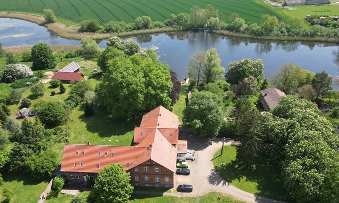 Altkalen Apartment | Gutshof Kämmerich - Holiday apartment "Schwalbennest"