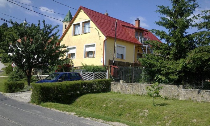 Magyarpolany Apartment | György Vendégház