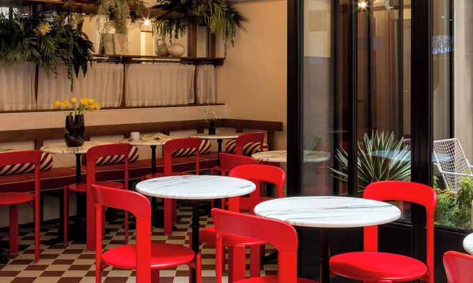 18th Arrondissement Hotel | Hôtel Dalila