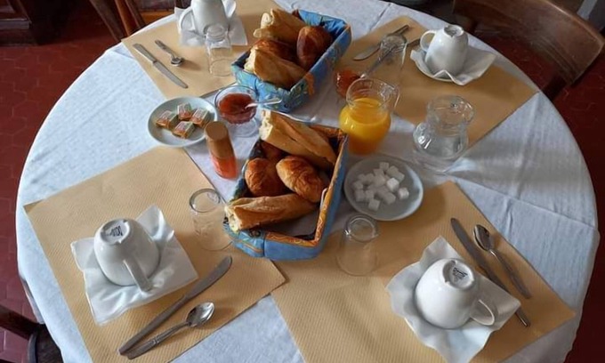 Pertuis Hotel | Hôtel du Cours
