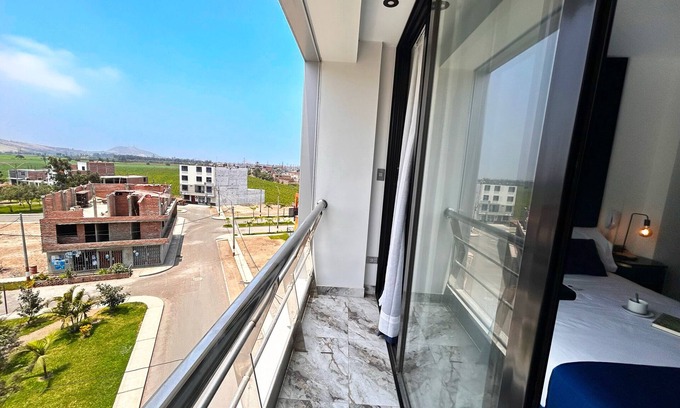 Chancay House | Habitación Doble Vista al Jardín BlueThree Hotel 3✨️ 7min de la Plaza de Chancay