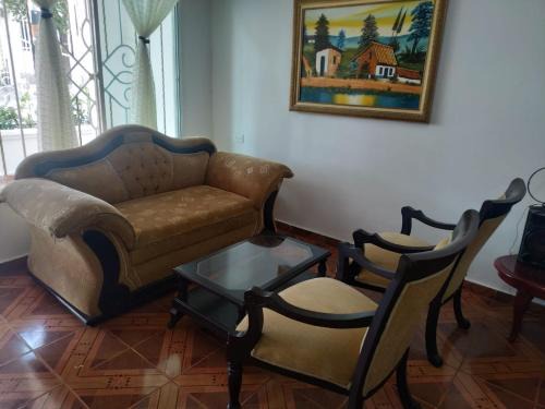 Sur Occidente House | Habitación Amplia cerca al Éxito de la Cra 27