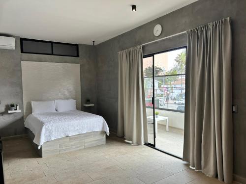 Centro Carretera House | Habitación Moderna y Céntrica con Balcón y Piscina climatizada