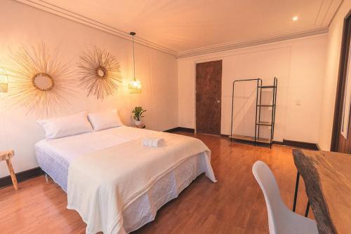 Astorga Apartment | Habitacion con baño compartido en el Poblado -A6