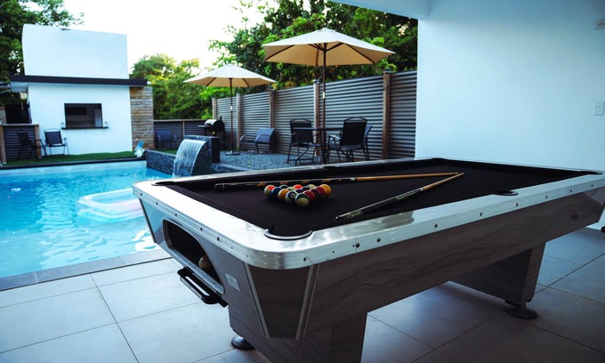 Ciales House | Hacienda los gemelos w/Pool, pool table & Wi-Fi, & beautiful contryside setting.