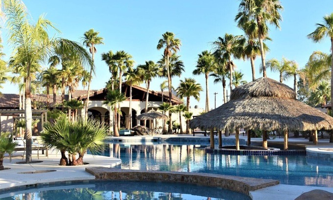 Centro Hotel | HACIENDA MONARCAS RESORT