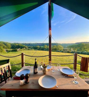 Great Witley Other | Hakuna Matata Safari Lodge - Sublime, off-grid digital detox with hot tub