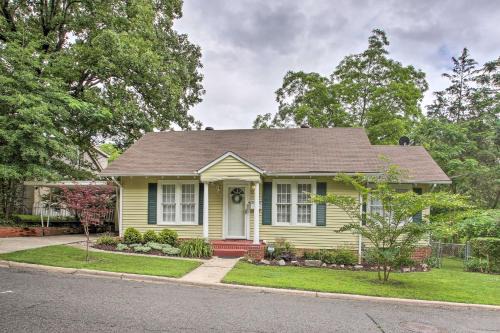 Hot Springs House | half Mi to Hot Springs Natl Park Cottage with Patio