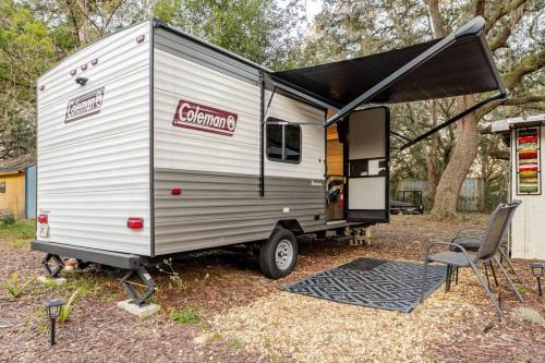Putnam Hall House | Half Moon Lake property