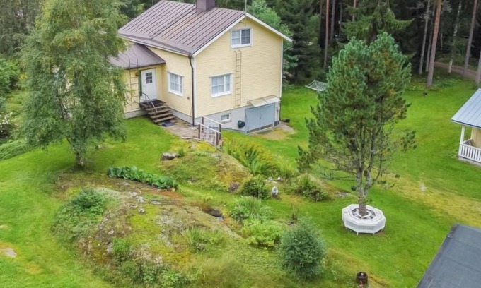 Kuorevesi House | Halkoniemi by Interhome