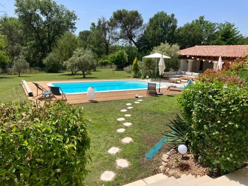 Carpentras Bed & Breakfast | Halte Vintage. A l’ombre du saule.