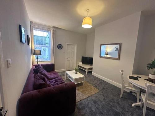 Blyth Apartment | Hambledon-Downstairs 2Bed flat