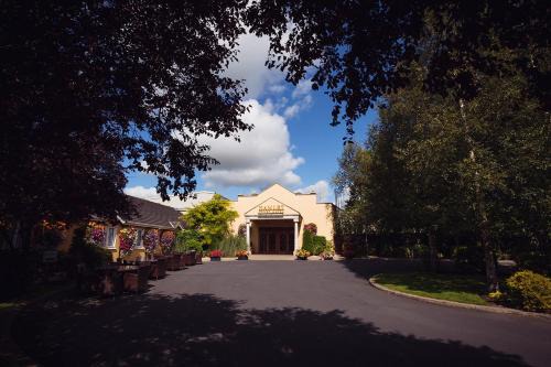 Johnstown Bridge Hotel | Hamlet Court Hotel