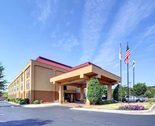 Eden Hotel | Hampton Inn Eden