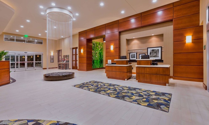 Owensboro Hotel | Hampton Inn & Suites Downtown Owensboro/Waterfront