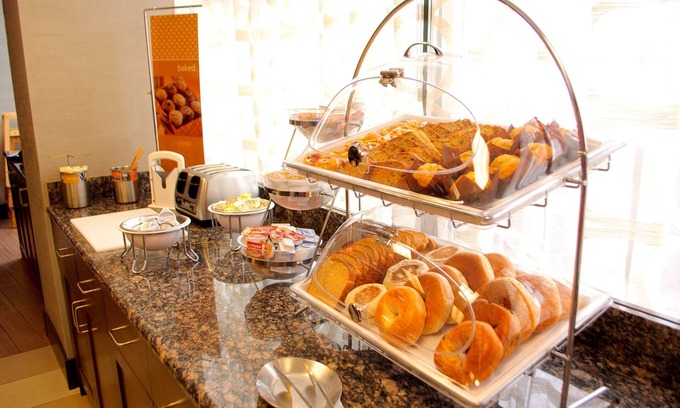 Woodlands Village Hotel | Hampton Inn & Suites Flagstaff