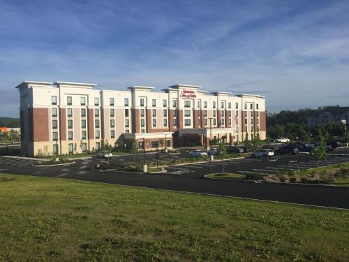 Newburgh Hotel | Hampton Inn & Suites Newburgh Stewart Airport, NY