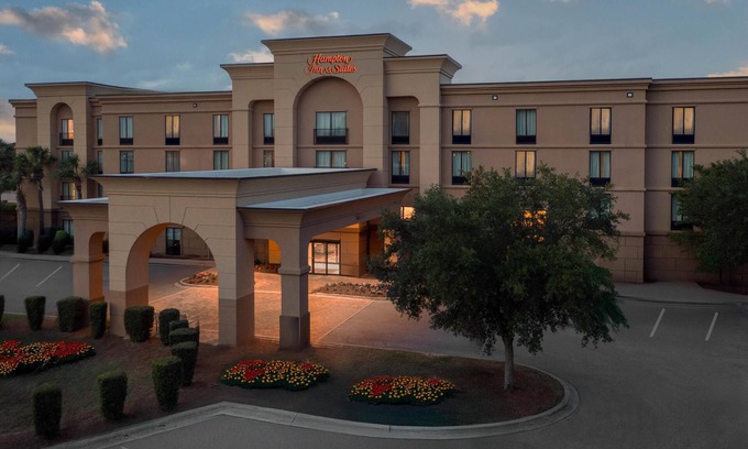 Pensacola Hotel | Hampton Inn & Suites Pensacola/Gulf Breeze